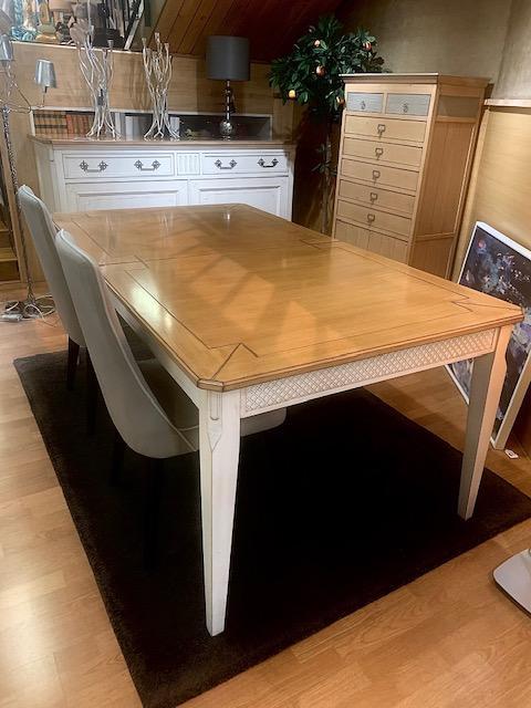 Table BASTIDE